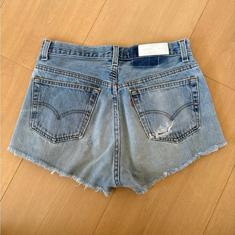 Re/Done Levi’s The Short Denim Blue Women's Shorts 27 - Picture 2 of 3